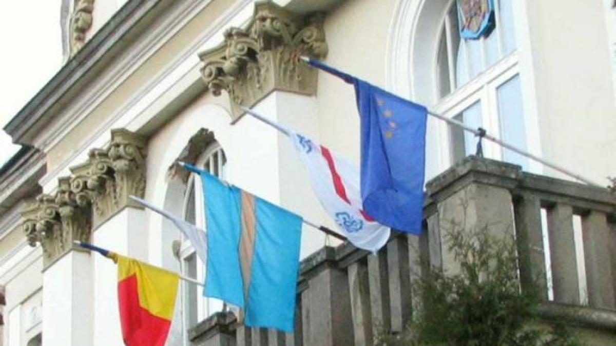 Steagul secuiesc, interzis în Harghita. Noua Dreaptă protestează în faţa Ambasadei Ungariei
