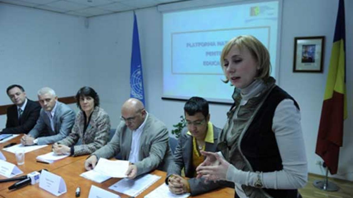 Soluţii pentru reducerea abandonului şcolar: Platforma Naţională Pentru Educaţie