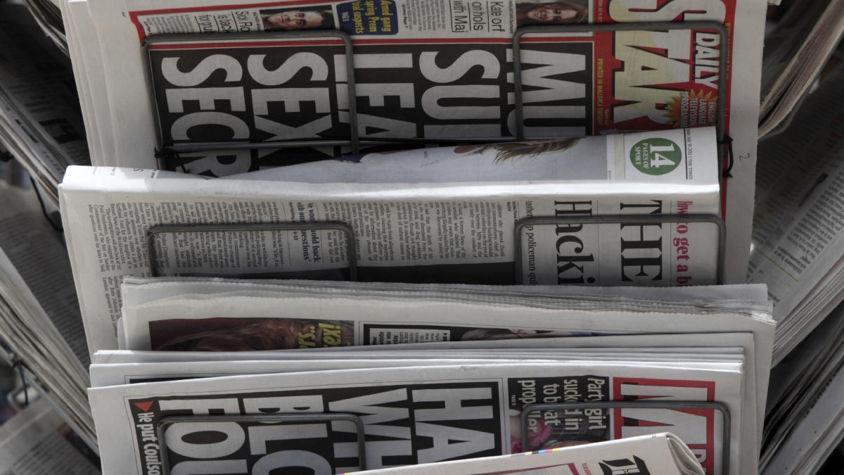 Nu se mai satură! Tabloidul Daily Mail a găsit încă o sperietoare pentru britanici: Vin românii şi bulgarii, rămânem fără fructe!