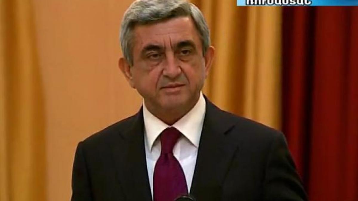 Armenii îşi aleg preşedintele. Actualul şef al statului candidează pentru un nou mandat (VIDEO)