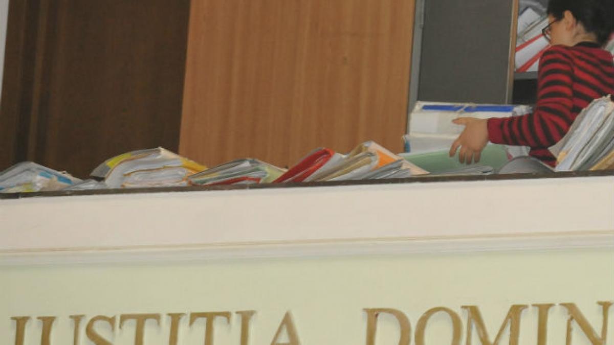 ICCJ a decis: toti cei 8 inculpati din Dosarul Transferurilor pot parasi Romania