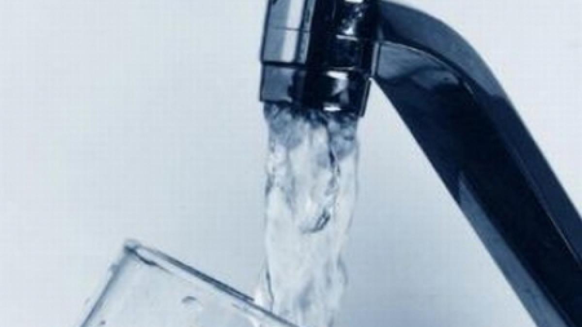Apa de la robinet se scumpește SEMNIFICATIV. Cât din veniturile bucureștenilor se vor duce la Apa Nova