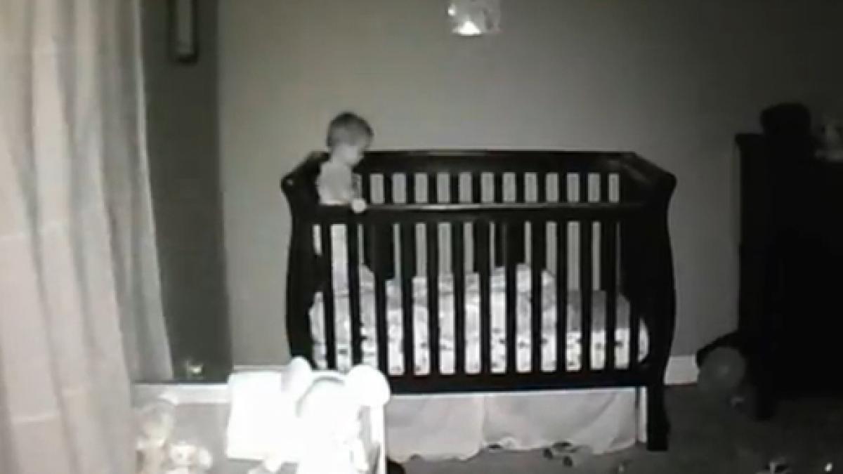 video hilar ce face un baietel de un an si jumatate cand nu vrea sa doarma