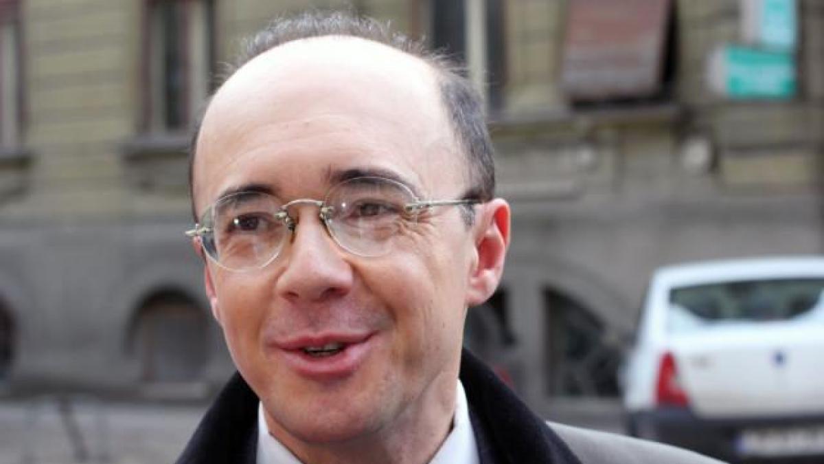 Răzbunare. Profesor arestat pentru şpagă cere exmatricularea studenţilor care i-au dat bani!