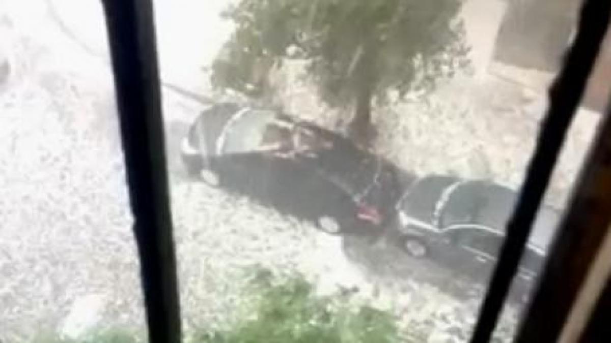 (VIDEO) Când îţi iubeşti prea mult maşina