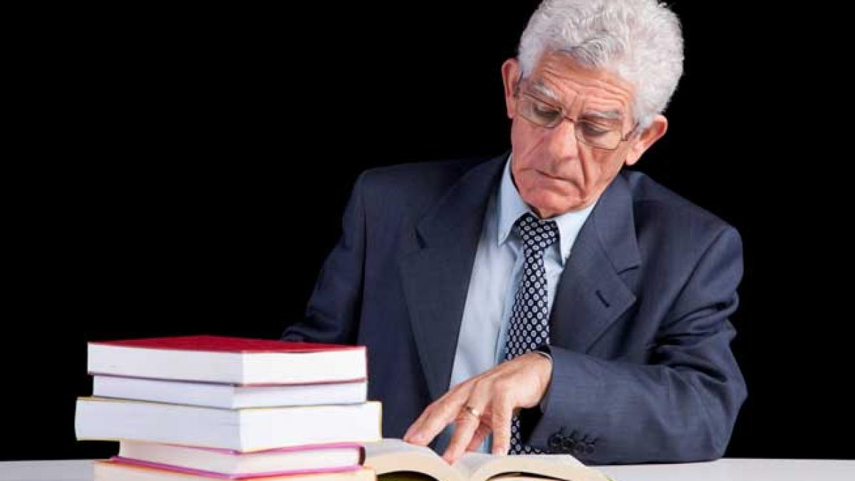 Aveţi peste 60 de ani? Ia mergeţi la şcoală! Recalificaţi-vă!