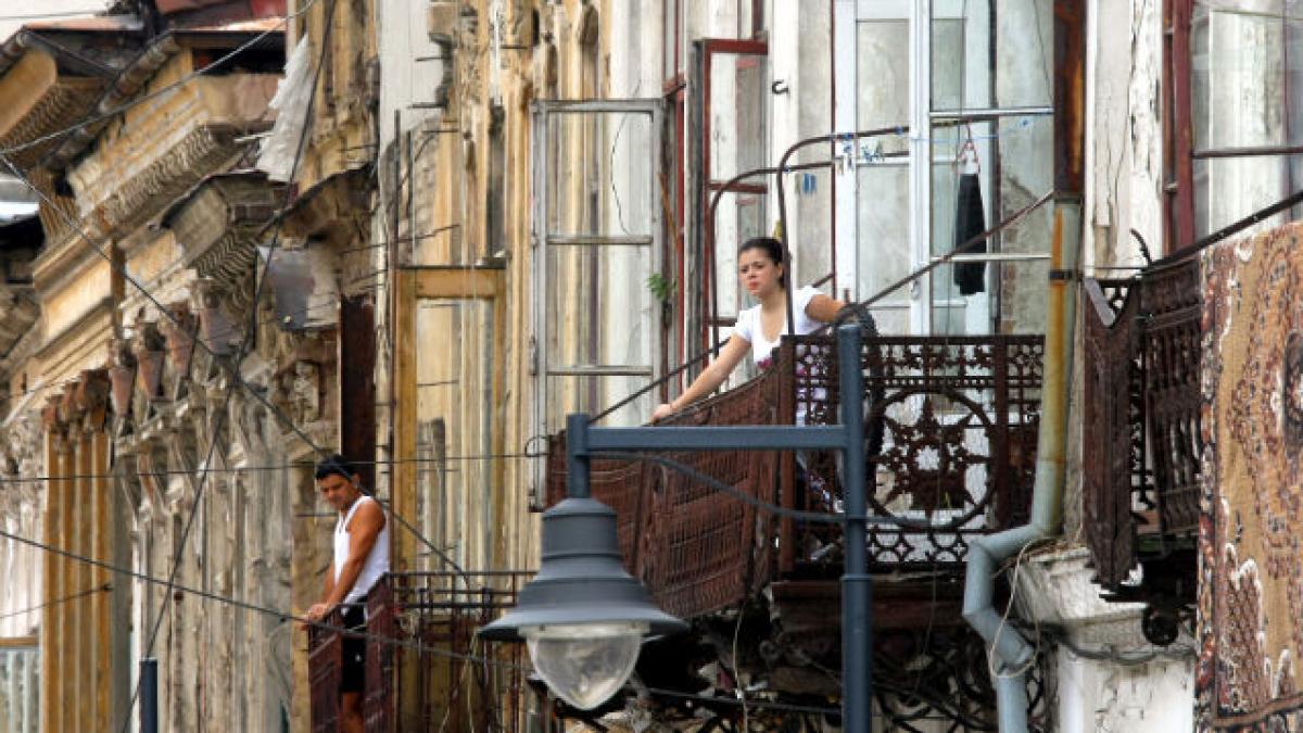 Comercianţii din Centrul Istoric cer adoptarea regulamentului pentru terase şi Birou unic
