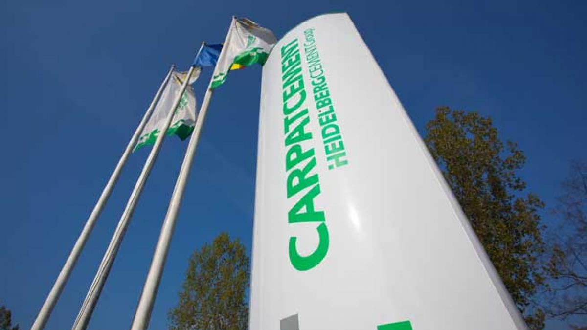 Deşeurile periculoase, arse la Carpatcement 