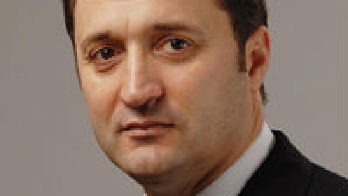 Guvernul de la Chişinău a căzut după ce moţiunea de cenzură a trecut cu trei voturi peste pragul necesar