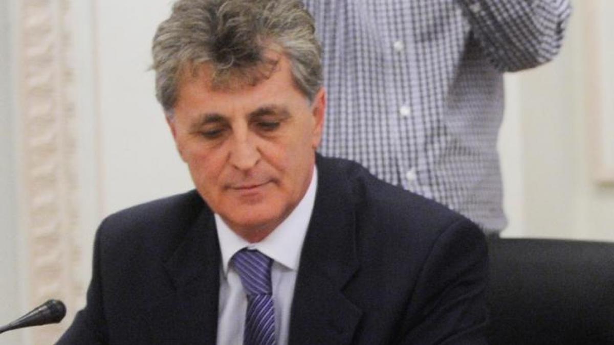 Mircea Duşa: MApN va face demersurile pentru funeraliile celor doi militari morţi în accidentul aviatic