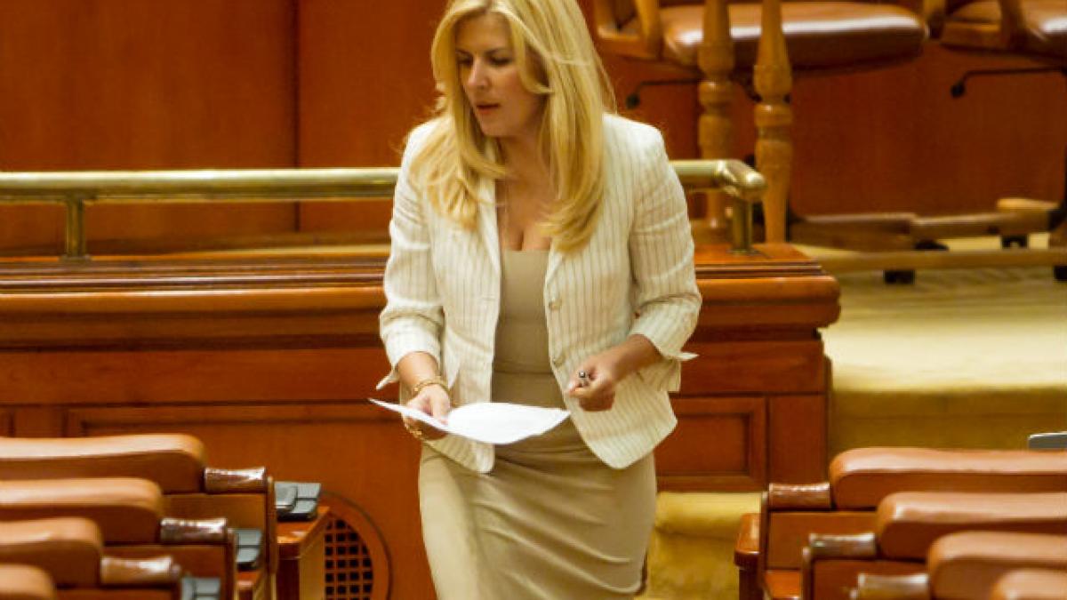 Elena Udrea nu vrea funcţia de preşedinte al României, dar ar accepta postul de premier
