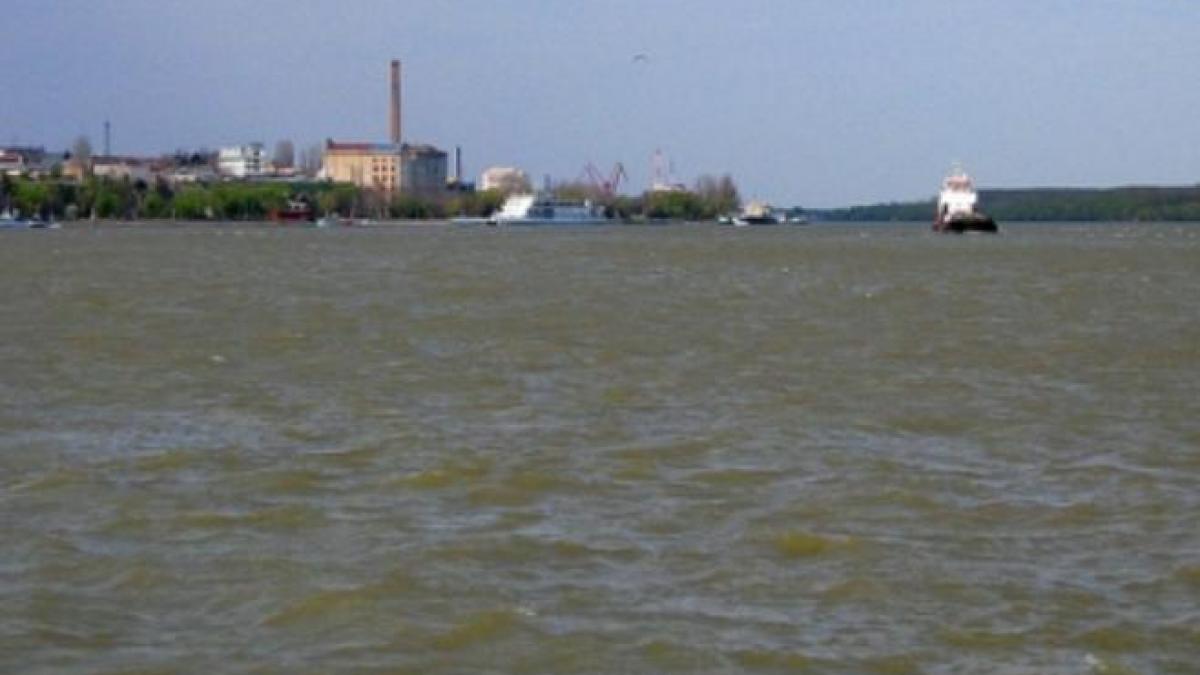 COD GALBEN de inundaţii pe Dunăre. La Isaccea este depăşită cota de atenţie 