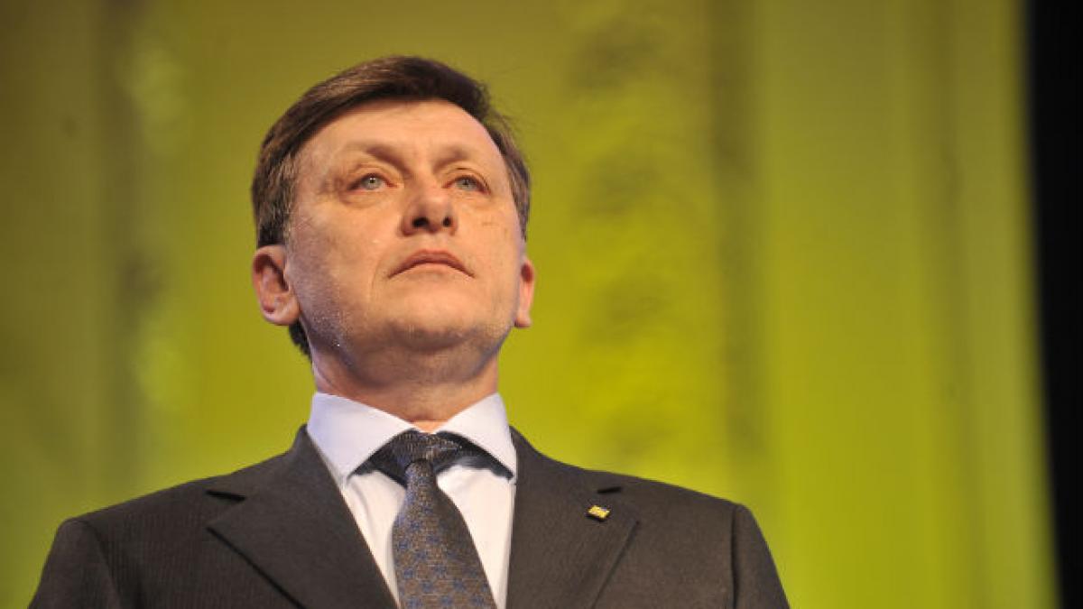 Crin Antonescu, despre eliberarea lui Năstase: Este o decizie normală