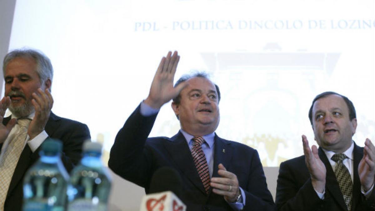 Vasile Blaga şi-a lansat candidatura la şefia PDL: "Există viaţă şi după 23 martie!"