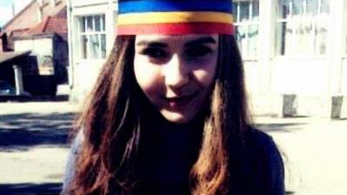Ce mesaj le transmite românilor Sabina Elena, eleva din Sfântul Gheorghe amenințată cu moartea pentru că a purtat la școală bentița tricoloră
