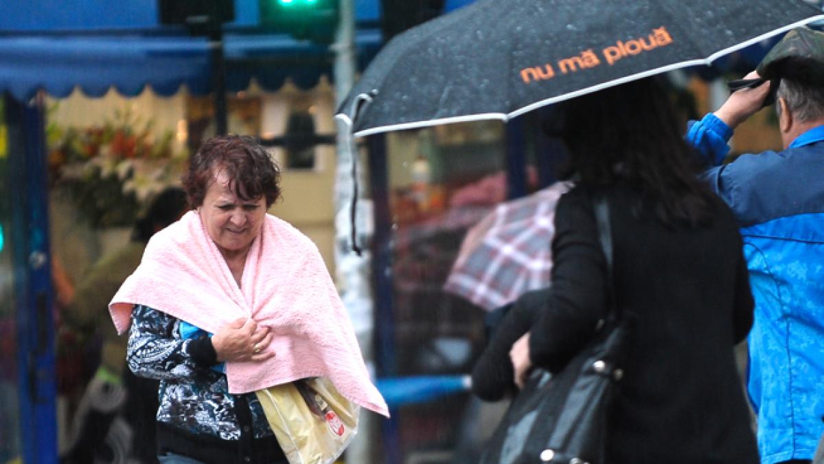Informare METEO. Va ploua intens în următoarele 24 de ore