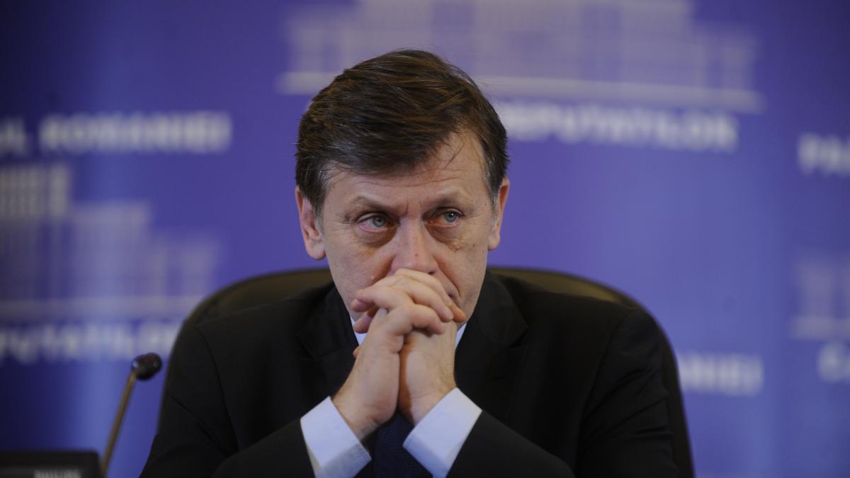 SCANDALOS! Crin Antonescu - despre discursurile de sâmbătă ale lui Băsescu 