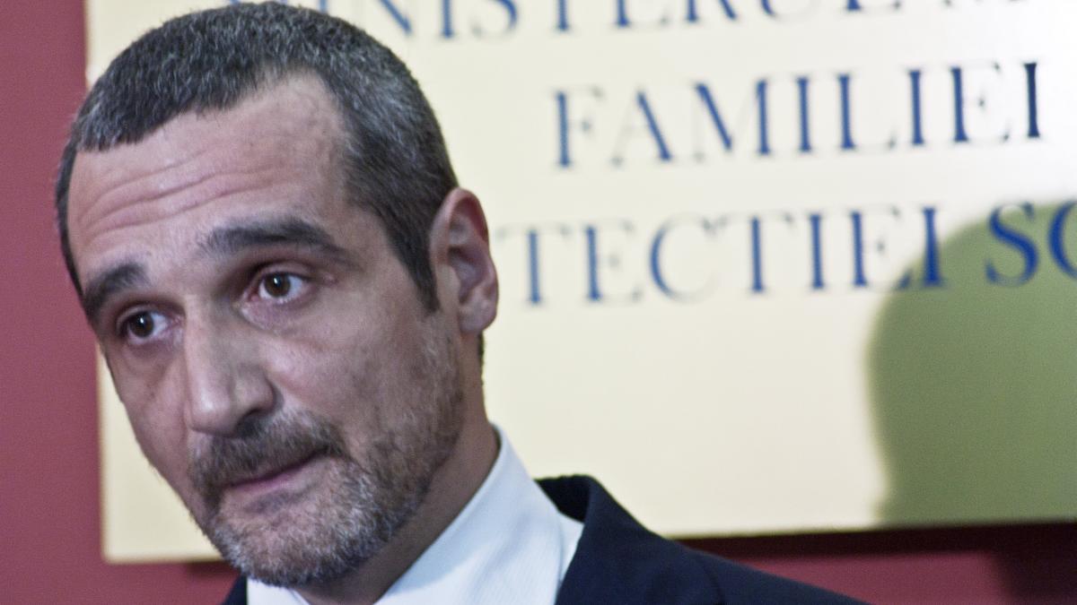Consilierul prezidenţial Lăzăroiu: ”Un PDL cu Vasile Blaga şef nu va fi partenerul Preşedintelui. Cu Elena Udrea sau Monica Macovei, da”. Vezi reacţia de la  Cotroceni