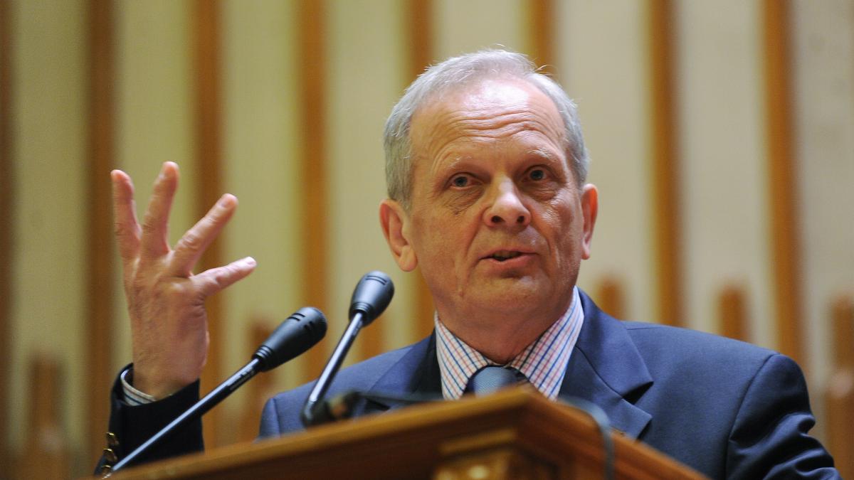 Stolojan: Băsescu ar putea să se RĂZGÂNDEASCĂ în privinţa despărţirii de PDL. Ce explicaţie a găsit pentru mesajul de adio al preşedintelui