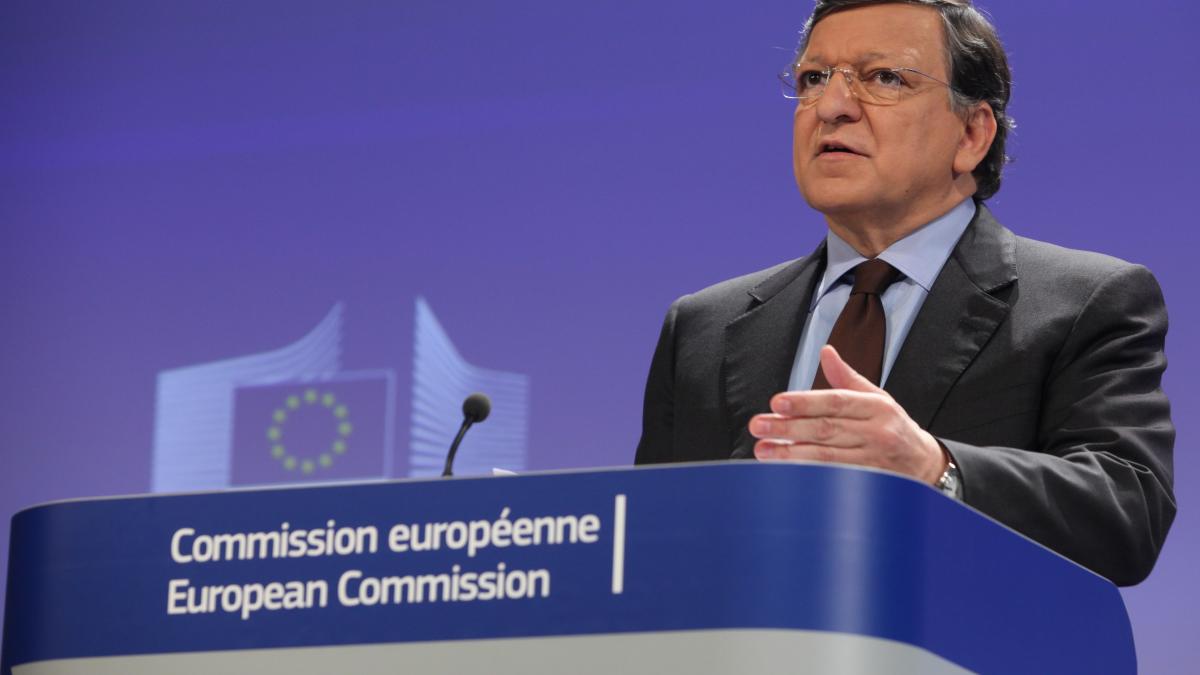 Cipru a obţinut 10 miliarde de euro de la UE. Preţul: restructurarea sistemului bancar şi taxarea cu 30%-40% a depozitelor peste 100.000 de euro