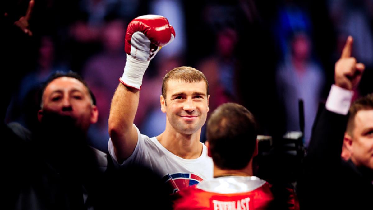 Lucian Bute îşi începe stagiul de pregătire în vederea meciului cu Jean Pascal