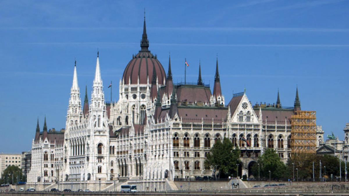 Autorităţile de la Budapesta vor să modifice controversata lege a mass-media