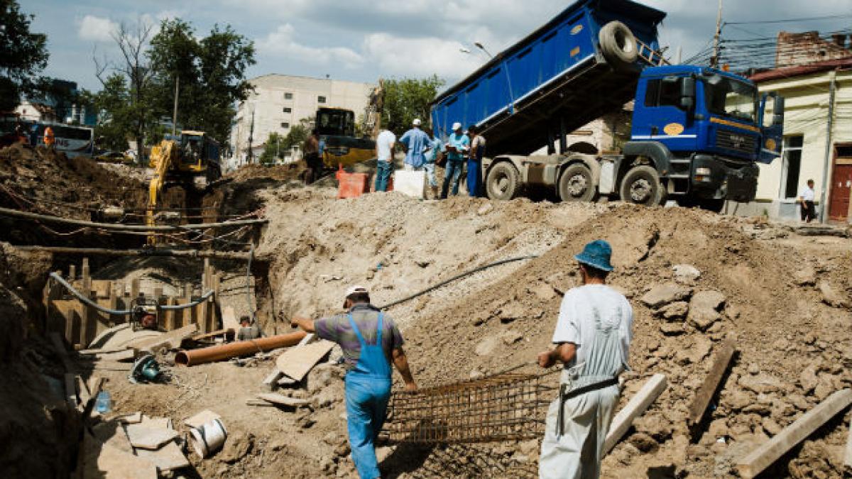 Fond de 90.000 de euro pentru muncitorii români exploataţi pe un şantier din Germania