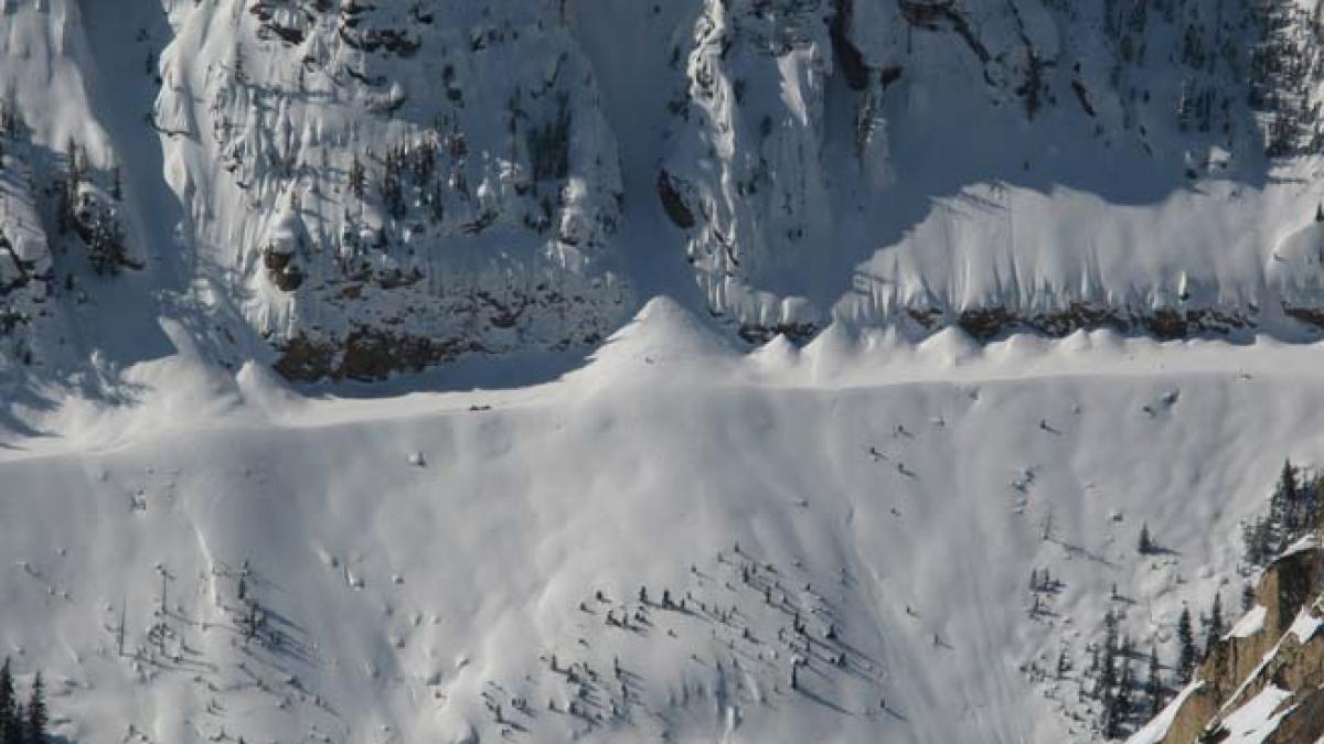 Risc major de avalansă în masivele Retezat, Parâng şi Vâlcan