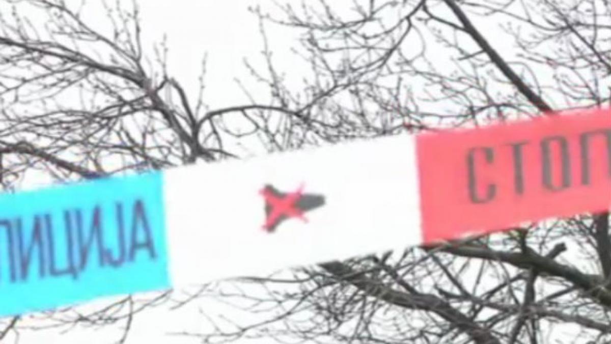 Un sârb a împuşcat mortal 13 oameni, printre care mama şi fiul său
