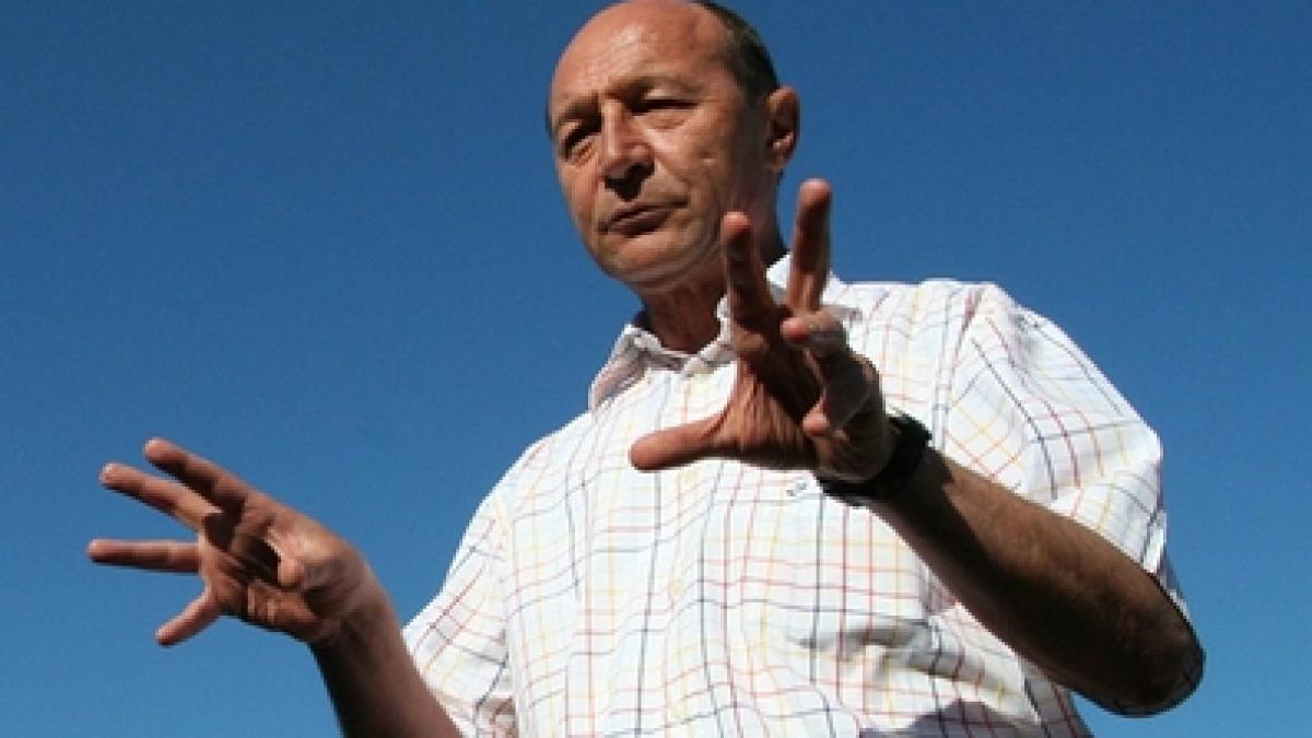 Preşedintele Băsescu va face pe ghidul pentru CNN, în portul Constanţa
