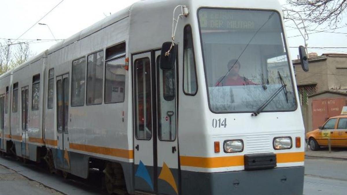 Accident în Drumul Tabarei: Circulaţia tramvaielor pe Bulevardul Timişoara, blocată timp de o oră