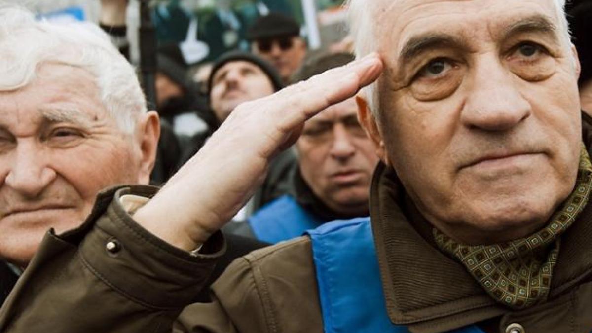Pensiile militare recalculate vor fi plătite începând din ianuarie 2014