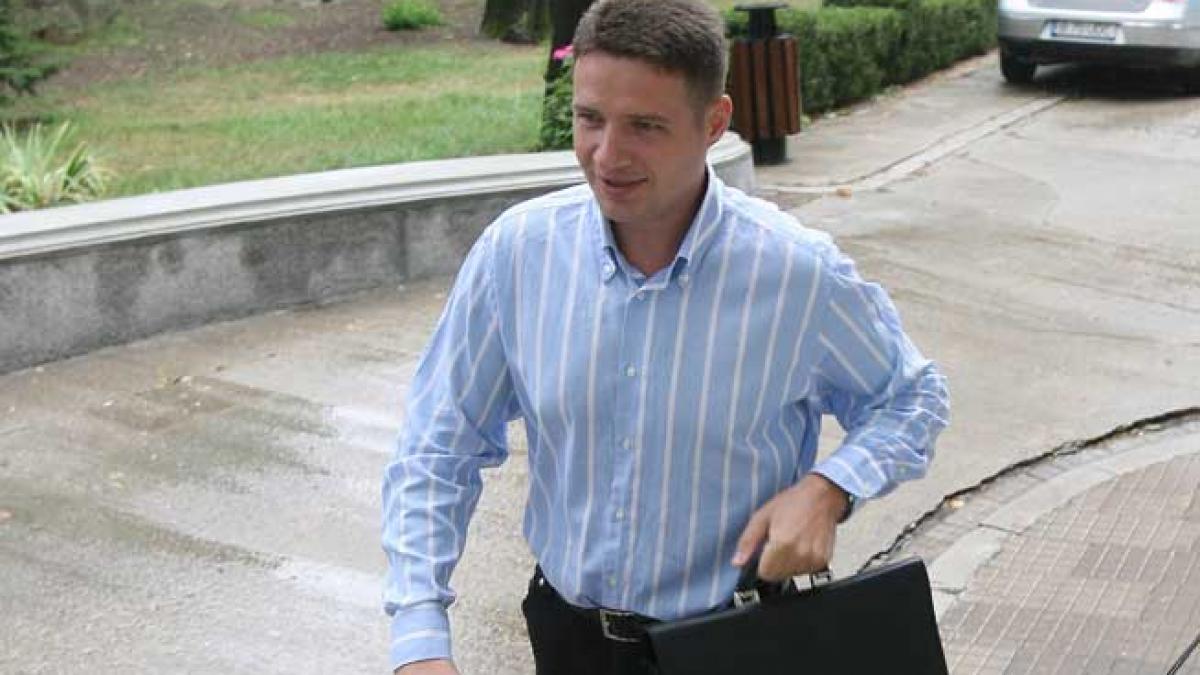 Abuzul DNA în cazul judecătorului Corneliu Bîrsan. Comisia parlamentară de control a activităţii SRI încearcă să muşamalizeze cazul, fără audierea judecătorului