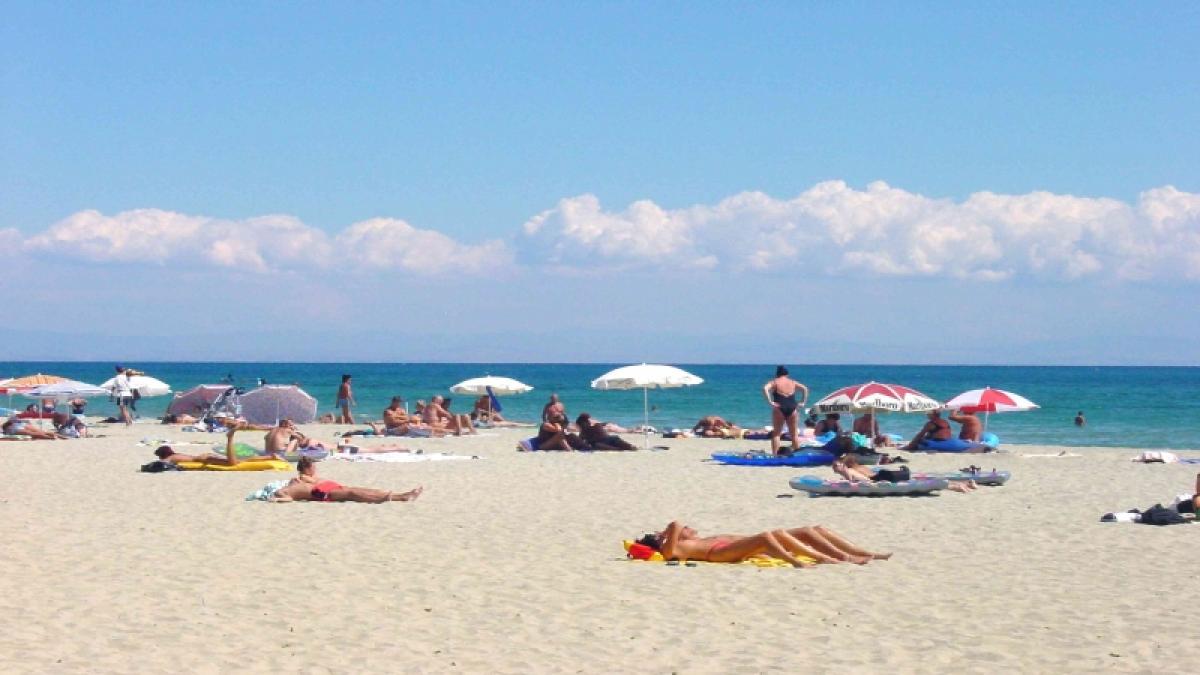 Olympic Beach, statiunea cu nisip auriu din nordul Greciei