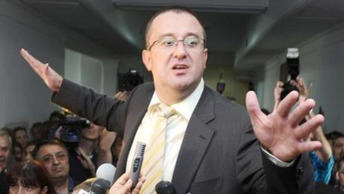 Sorin Blejnar poate părăsi ţara. Instanţa supremă i-a ridicat definitiv interdicţia