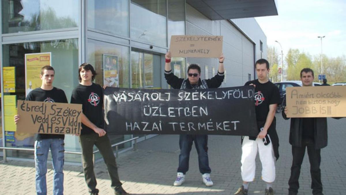 Un protest spontan s-a lăsat cu arestări la Sfântu-Gheorghe: „Cumpăraţi produse secuieşti”!