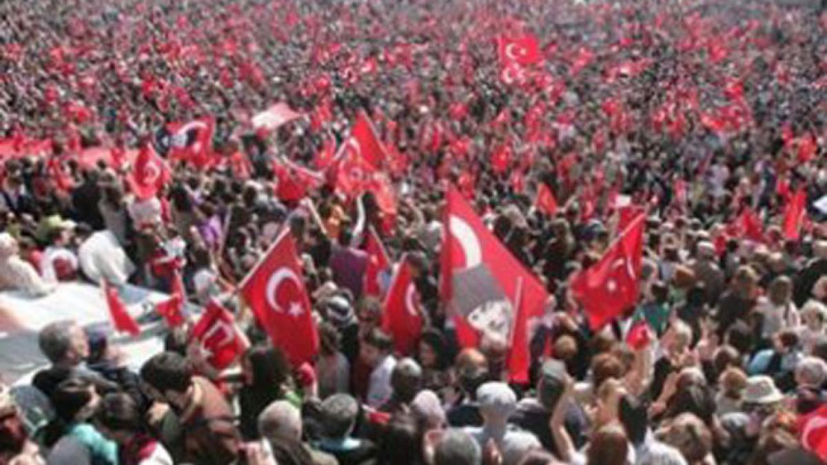 Manifestaţia de la Istanbul, soldată cu răniţi