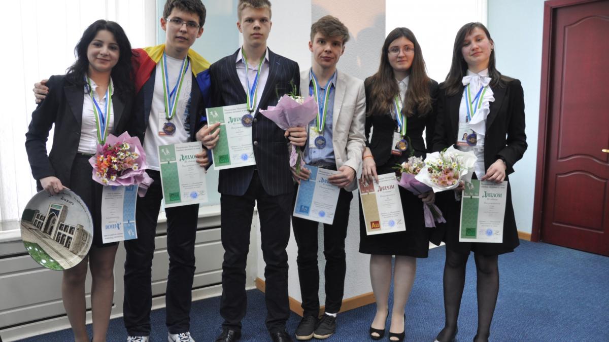 România, o medalie de aur, două de argint şi trei de bronz la olimpiada internaţională de chimie
