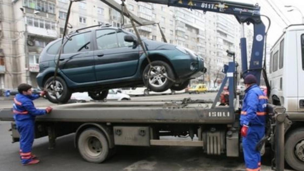 ATENŢIE, şoferi! În sectorul 3 va fi reluată ridicarea maşinilor parcate neregulamentar