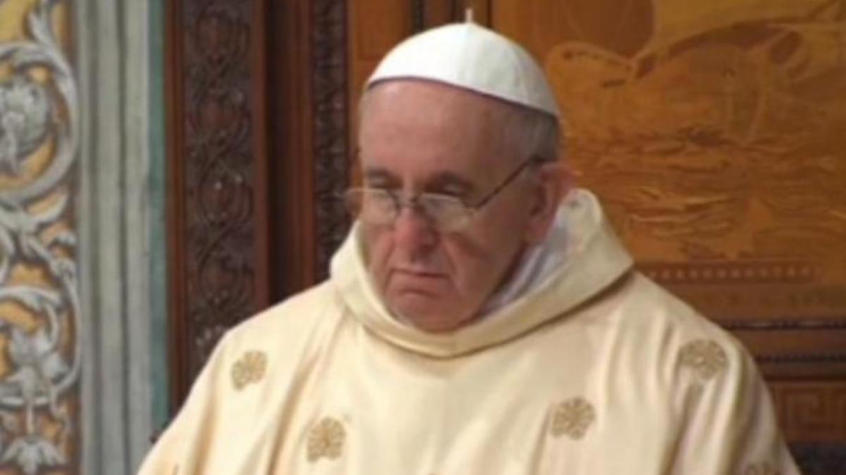 Papa Fracisc le-a cerut călugăriţelor să se poarte ca nişte mame, nu ca nişte "fete bătrâne"