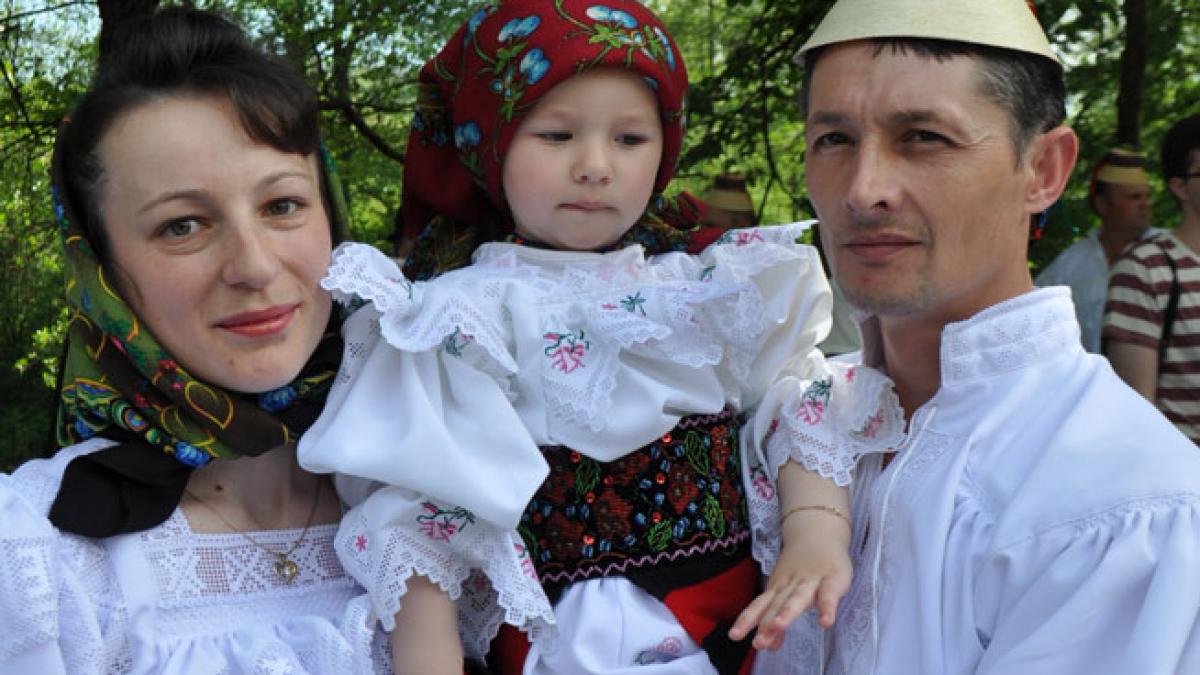 Galeza Caroline Juler, autoarea Ghidului Albastru al României: “Maramureşul? A fost dragoste la prima vedere…!”