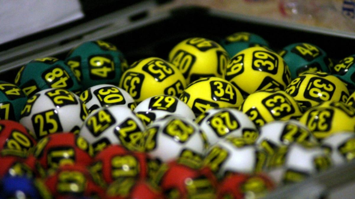 Marele premiu de la Loto 6/49, de peste 7 milioane de euro, nu a fost câştigat. Vezi numerele extrase 