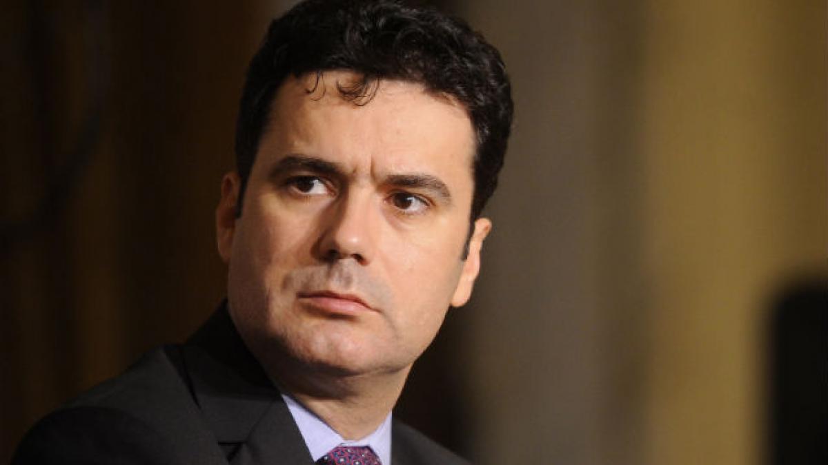 Ministerul Educaţiei declanşează schimbarea: manuale şcolare digitale, pe internet, până în 2017