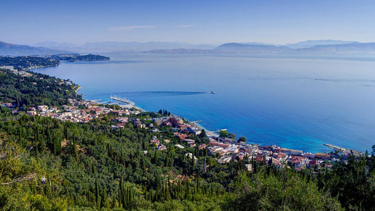 Benitses, vacanţa ideală în Corfu