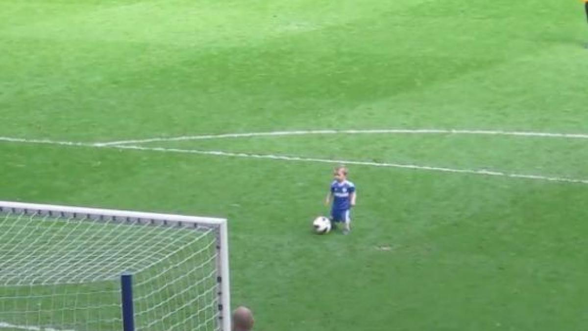 chelsea si a gasit un atacant surpriza reactie superba a publicului londonez la primul gol video