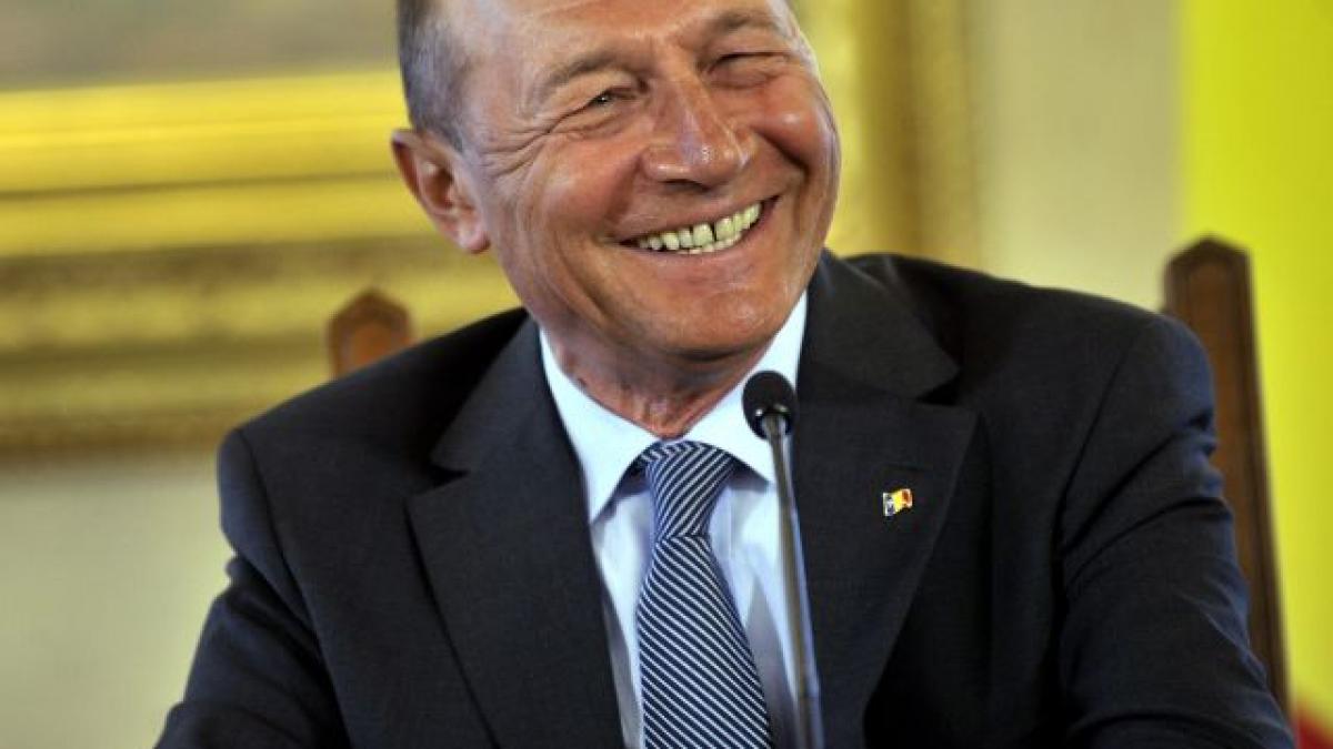 Băsescu, ziariştilor, înainte de primirea lui Rasmussen: "Ce faceţi, măi copii? Cu ce vă ocupaţi azi? Rahova, Jilava, nimic?".