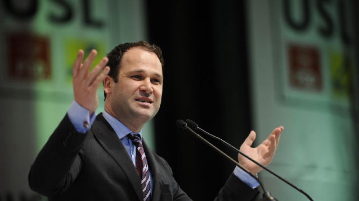 Robert Negoiţă: Peste 1.500 de copaci din sector sunt un pericol permanent