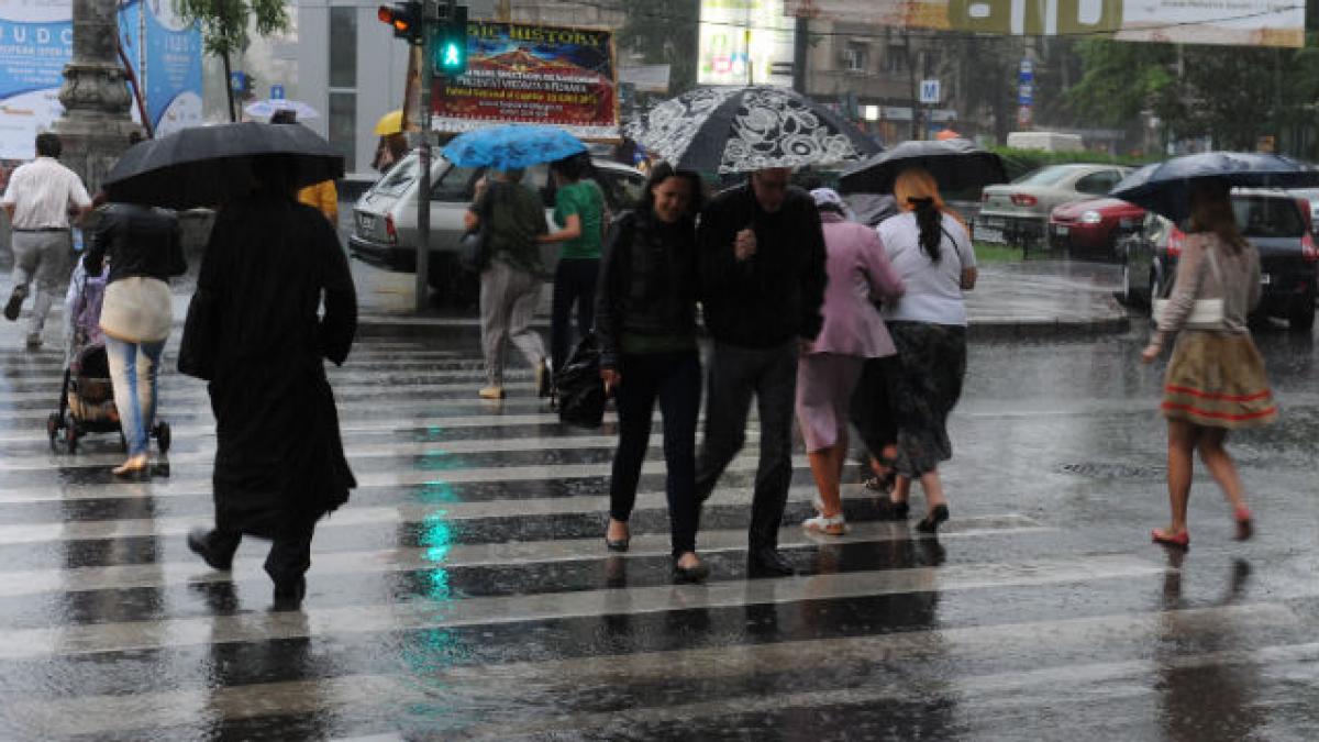 Cod galben de furtună în Capitală şi alte două judeţe