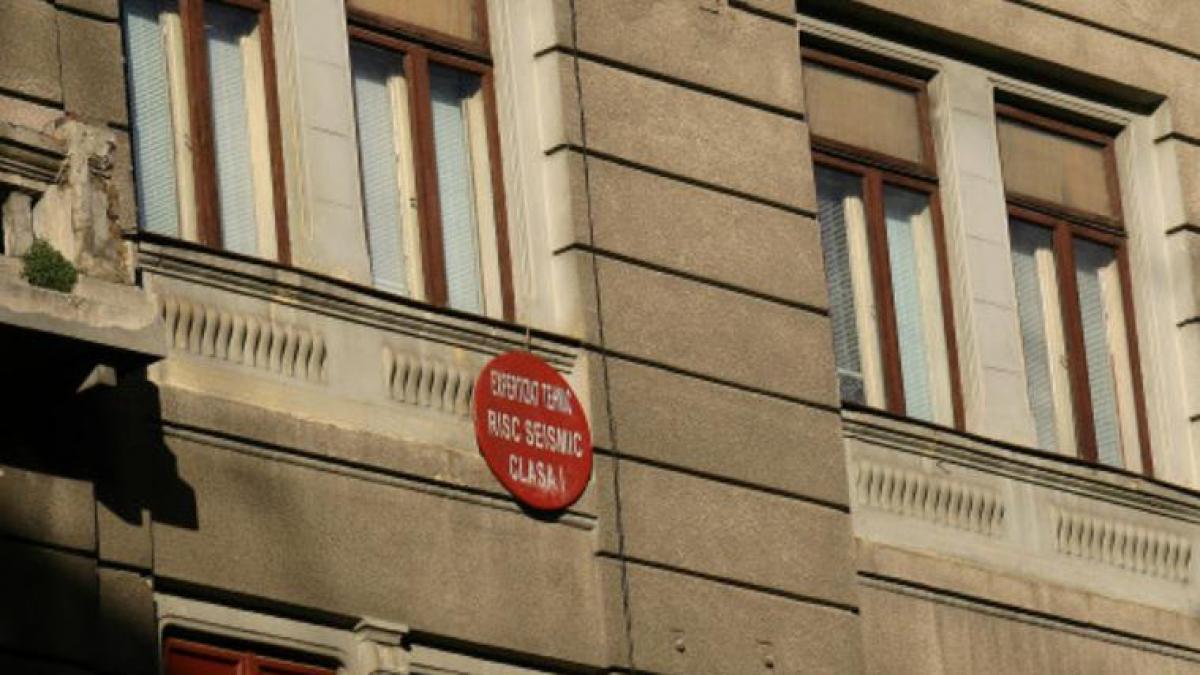 Lista actualizată a clădirilor cu risc de PRĂBUŞIRE în caz de cutremur. Vezi documentul