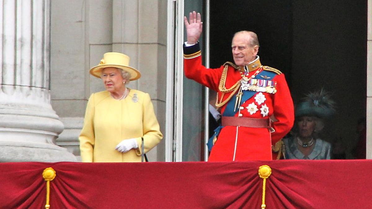 Prinţul Philip, soţul reginei Elizabeth II, a fost spitalizat